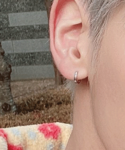 [925silver] 심플라인 원터치 실버 귀걸이 TOMORROW X TOGETHER 투모로우바이투게더